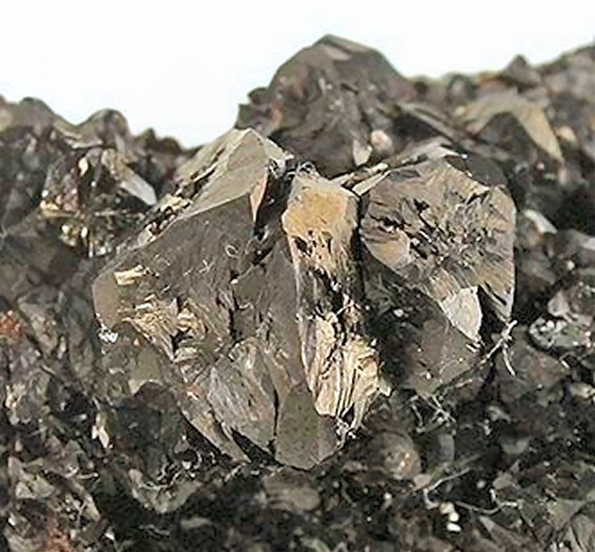 Large Henritermierite Image